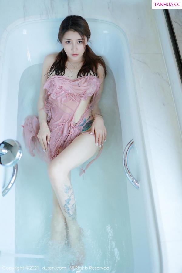 夏西CiCi  双马尾女孩夏西CiCi 粉色女仆浴室湿身第52张图片